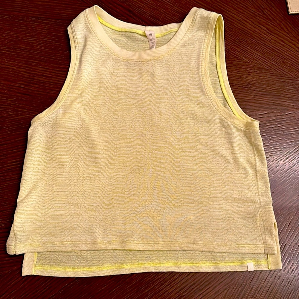 Lululemon Train to Be Tank Top  Ripple wave lemon sorbet - size 4